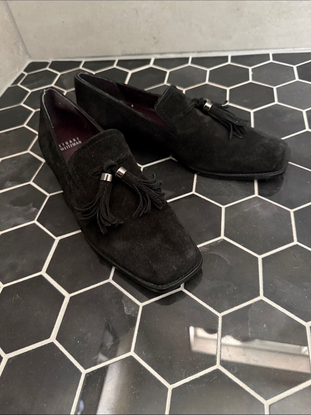 Stuart Weitzman Black Suede Tassel Loafers Quiet Luxury Slip On Dress Shoes 8.5n